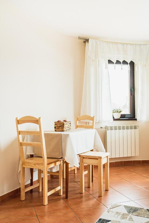 Dom Na Turystycznej Hotell Pyzowka Exteriör bild